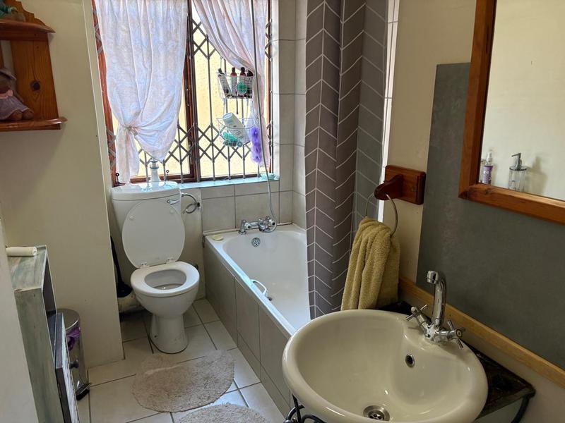 3 Bedroom Property for Sale in Fish Hoek Western Cape